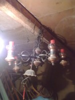 lampadario d'epoca in rame perfettamente integro.